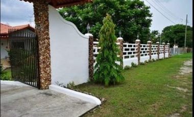 SE VENDE CASA DE PLAYA CON 2 LOTES EN LAS LAJAS DE CHAME