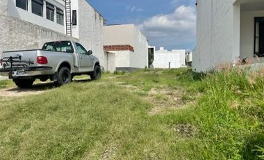 SE VENDE TERRENO EN SENDERO DE LAS MORAS