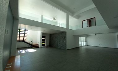 CASA EN VENTA EN LOMAS DE COCOYOC