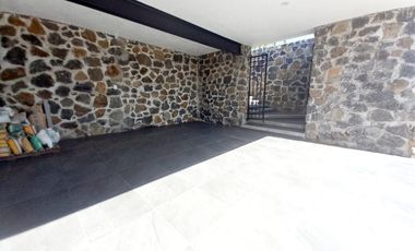 CASA EN VENTA EN LOMAS DE COCOYOC