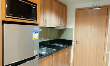 SHORETHREE04XXT1: For Rent Fully Furnished 1BR with Balcony in Shore 3 Residences