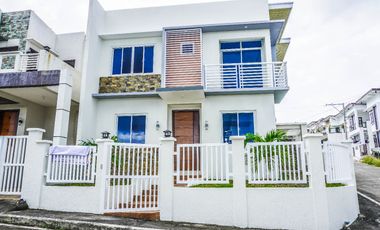 READY FOR OCCUPANCY 5 BEDROOM UNIT (CORNER LOT) WITH THE VIEW OF MT. MAKILING