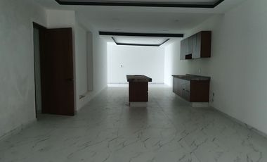 Venta de casa en Rancho San Juan Zona Esmeralda con cine y alberca