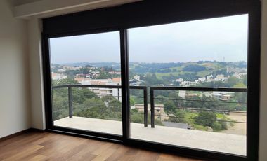Venta de casa en Rancho San Juan Zona Esmeralda con cine y alberca