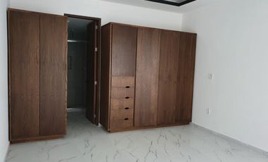 Venta de casa en Rancho San Juan Zona Esmeralda con cine y alberca