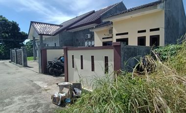Rumah Murah Samping Taman Graha Asri Ciracas