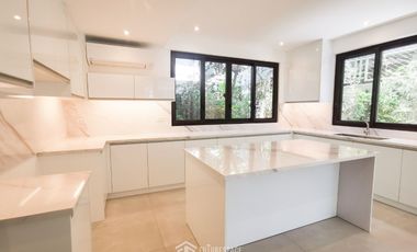 For Sale Modern House in Magallanes Makati