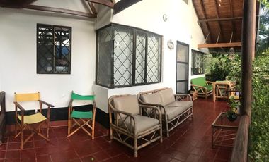 HERMOSA CASA VACACIONAL CON PISCINA PROPIA, EN VENTA! NEGOCIABLE!!!