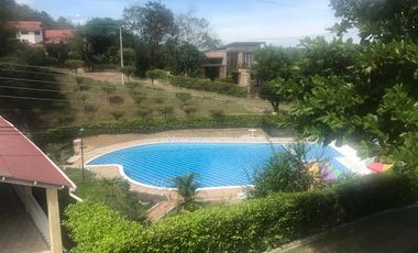 HERMOSA CASA VACACIONAL CON PISCINA PROPIA, EN VENTA! NEGOCIABLE!!!