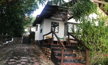 HERMOSA CASA VACACIONAL CON PISCINA PROPIA, EN VENTA! NEGOCIABLE!!!