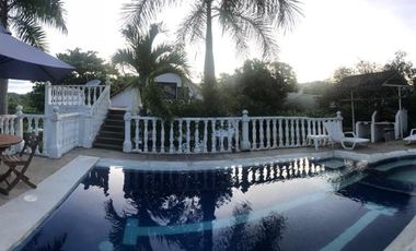 HERMOSA CASA VACACIONAL CON PISCINA PROPIA, EN VENTA! NEGOCIABLE!!!