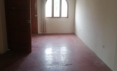 LURIN  SE VENDE TERRENO y 4 MINI DEPAS  UBICACION CENTRICA 1,350 M2