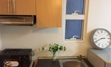 Studio unit at Columns Ayala Makati City for Sale