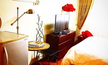 Studio unit at Columns Ayala Makati City for Sale