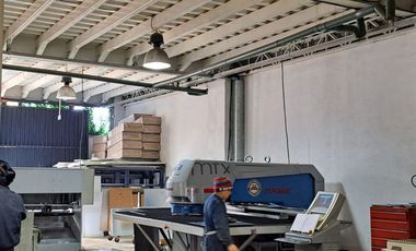 VENTA O ARRIENDO GALPON INDUSTRIAL NORTE DE QUITO, SECTOR LA CRISTIANIA