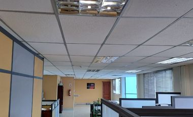 VENTA O ARRIENDO GALPON INDUSTRIAL NORTE DE QUITO, SECTOR LA CRISTIANIA