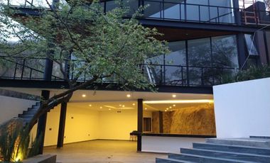 RESIDENCIA EN VENTA EN LAS CAÑADAS DE LUJO ZAPOPAN
