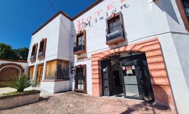 VENTA DE HOTEL CON LOCALES EN LANDA, SIERRA GORDA, QUERÉTARO.