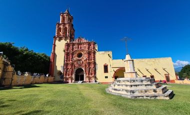 VENTA DE HOTEL CON LOCALES EN LANDA, SIERRA GORDA, QUERÉTARO.