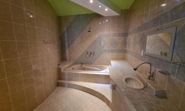 VENTA DE HOTEL CON LOCALES EN LANDA, SIERRA GORDA, QUERÉTARO.