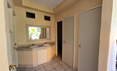 VENTA DE HOTEL CON LOCALES EN LANDA, SIERRA GORDA, QUERÉTARO.