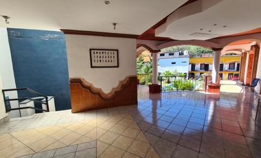 VENTA DE HOTEL CON LOCALES EN LANDA, SIERRA GORDA, QUERÉTARO.