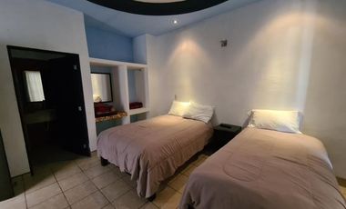 VENTA DE HOTEL CON LOCALES EN LANDA, SIERRA GORDA, QUERÉTARO.