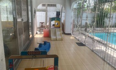 4 Bedroom White Plains House for Rent in Quezon City