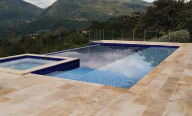 SE VENDE HERMOSA CASA CAMPESTRE DE DOS PISOS EN PRIMAVERAS DE PAYANDÉ VILLETA CUNDINAMARCA