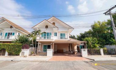 SALE/RENT House near Bangkok Hospital, airport, golf driving range. 4 bed, 4 bath. Price 7,000,000/30,000 Tel. 081135----