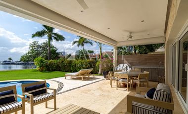 Casa amueblada en Venta, Isla Dorada Residencial, Cancún Quintana Roo.