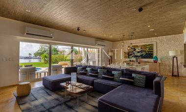Casa amueblada en Venta, Isla Dorada Residencial, Cancún Quintana Roo.