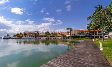 Casa amueblada en Venta, Isla Dorada Residencial, Cancún Quintana Roo.