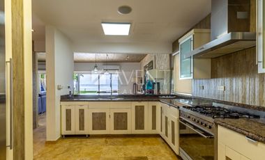 Casa amueblada en Venta, Isla Dorada Residencial, Cancún Quintana Roo.