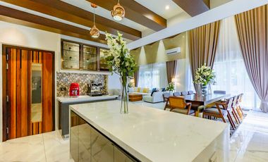 Brand New 6BR House & Lot with Swimming Pool in Multinational Village For Sale