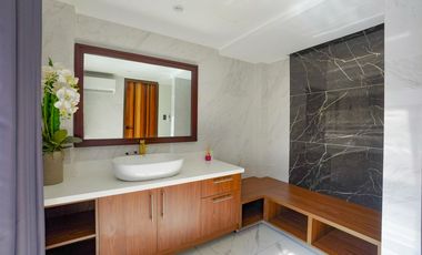 Brand New 6BR House & Lot with Swimming Pool in Multinational Village For Sale