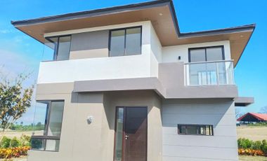 Pre-selling house and Lot in Nuvali