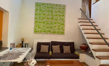 VENDO EN CUERNAVACA RESIDENCIA DE 1 NIVEL, FRACC. TEZOYUCA, SEGURIDAD TOTAL, OPORTUNIDAD.