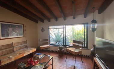 VENDO EN CUERNAVACA RESIDENCIA DE 1 NIVEL, FRACC. TEZOYUCA, SEGURIDAD TOTAL, OPORTUNIDAD.