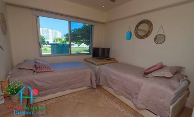 Vive el lujo frente al mar en Club Playamar I: comodidad, estilo y acceso directo a la playa