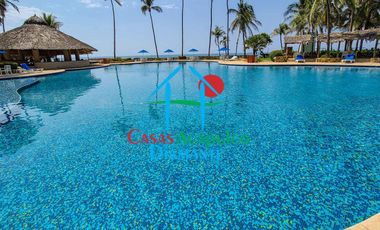 Vive el lujo frente al mar en Club Playamar I: comodidad, estilo y acceso directo a la playa