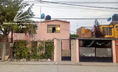 CASA EN VENTA 5 RECAMARAS CON CHIMENEA 3 ESTACIONAMIENTOS EN ZIMAPAN TEOLOYUCAN