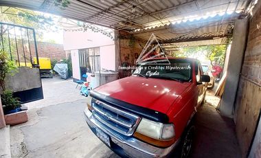CASA EN VENTA 5 RECAMARAS CON CHIMENEA 3 ESTACIONAMIENTOS EN ZIMAPAN TEOLOYUCAN
