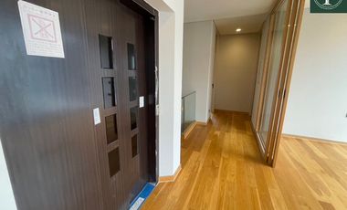 A beautiful 4 bedrooms single house with fully furnished for sale at Urban Reserve Motorway-Rama 9