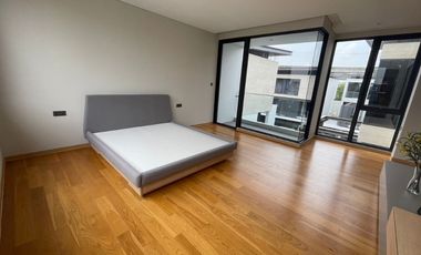 A beautiful 4 bedrooms single house with fully furnished for sale at Urban Reserve Motorway-Rama 9