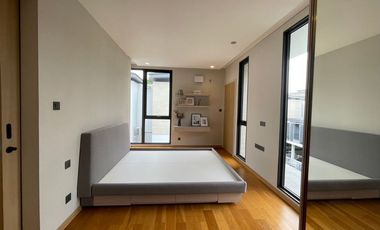 A beautiful 4 bedrooms single house with fully furnished for sale at Urban Reserve Motorway-Rama 9