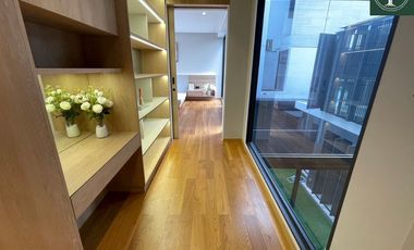 A beautiful 4 bedrooms single house with fully furnished for sale at Urban Reserve Motorway-Rama 9