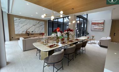 A beautiful 4 bedrooms single house with fully furnished for sale at Urban Reserve Motorway-Rama 9