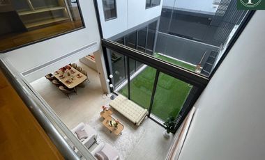 A beautiful 4 bedrooms single house with fully furnished for sale at Urban Reserve Motorway-Rama 9