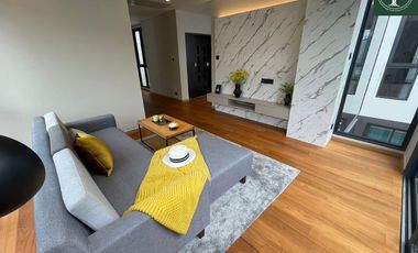 A beautiful 4 bedrooms single house with fully furnished for sale at Urban Reserve Motorway-Rama 9